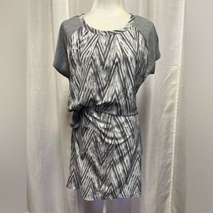 Smartwool Barely Blue Zig Zag Women’s Merino Sport short sleeve | size Medium